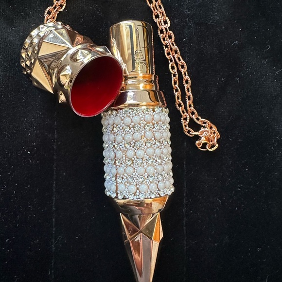 Luxurious Gold and Silver Lipstick Pendant Necklace - Picture 3 of 8